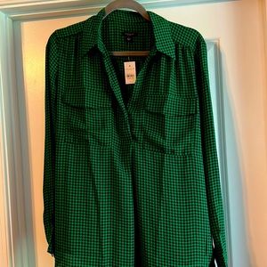 NWT Houndstooth green pull-over blouse, long sleeve
